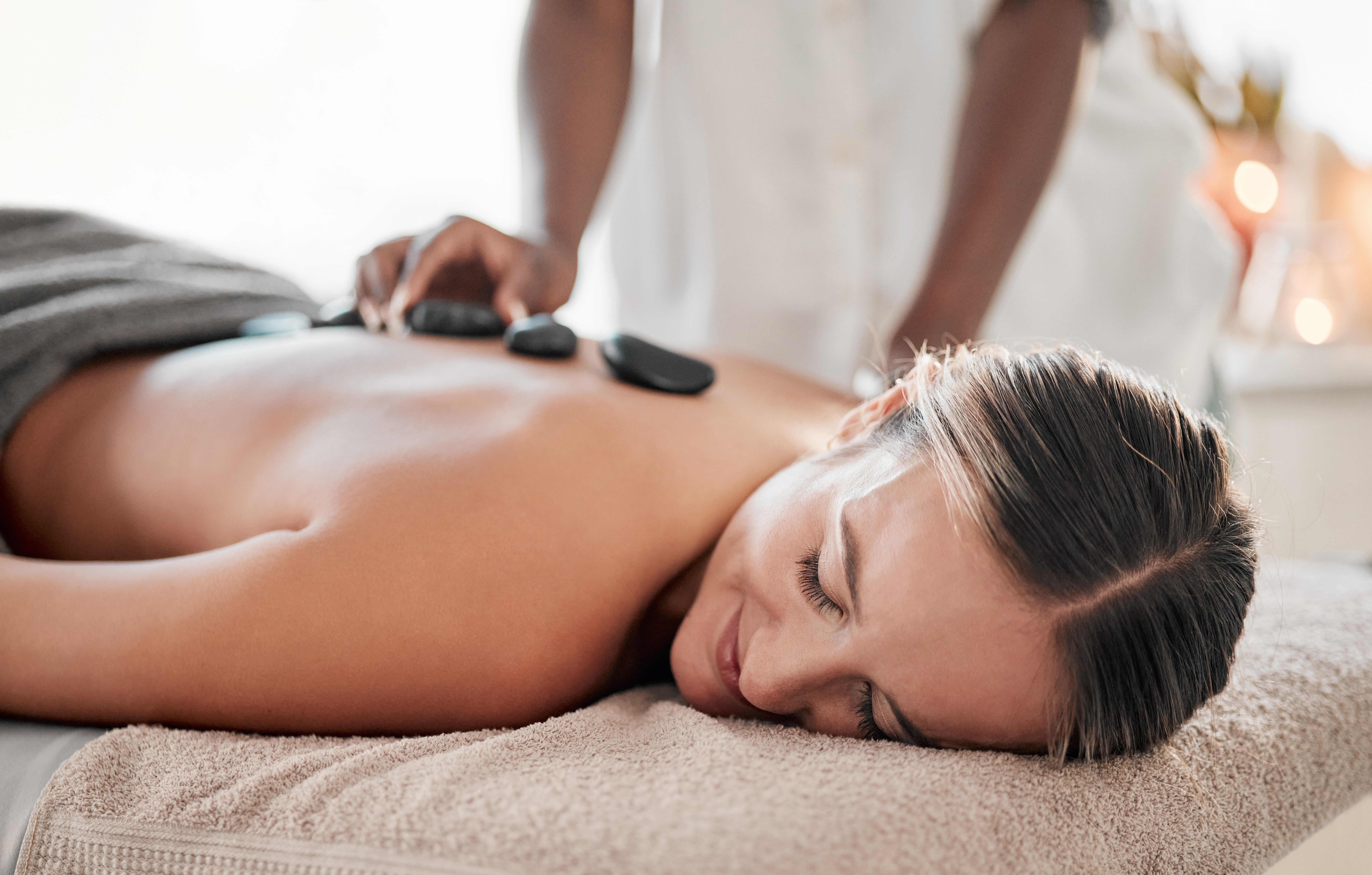 Massagem de Pedras Quentes